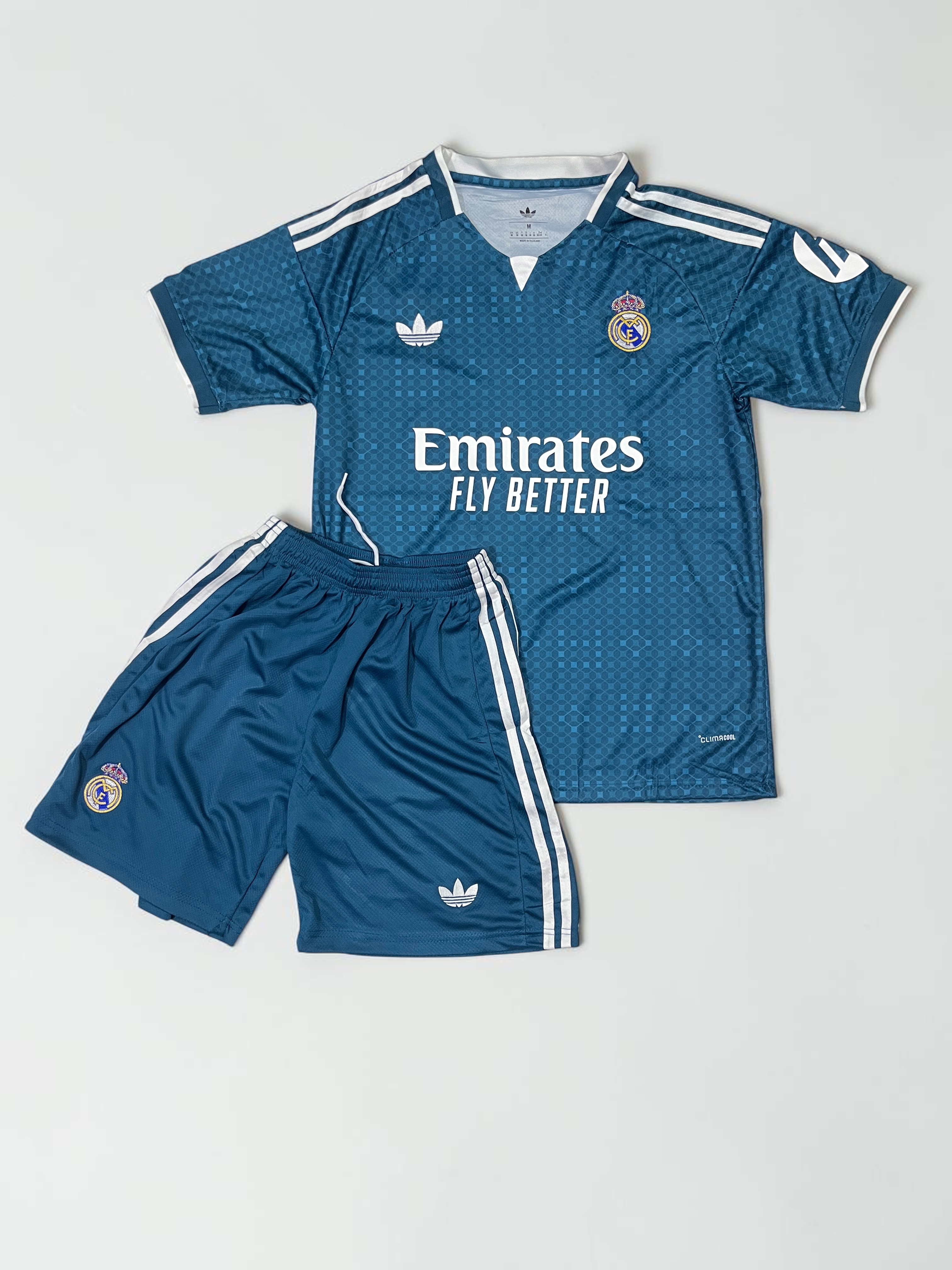 Real Madrid Visitante 26/27 Versión Fan