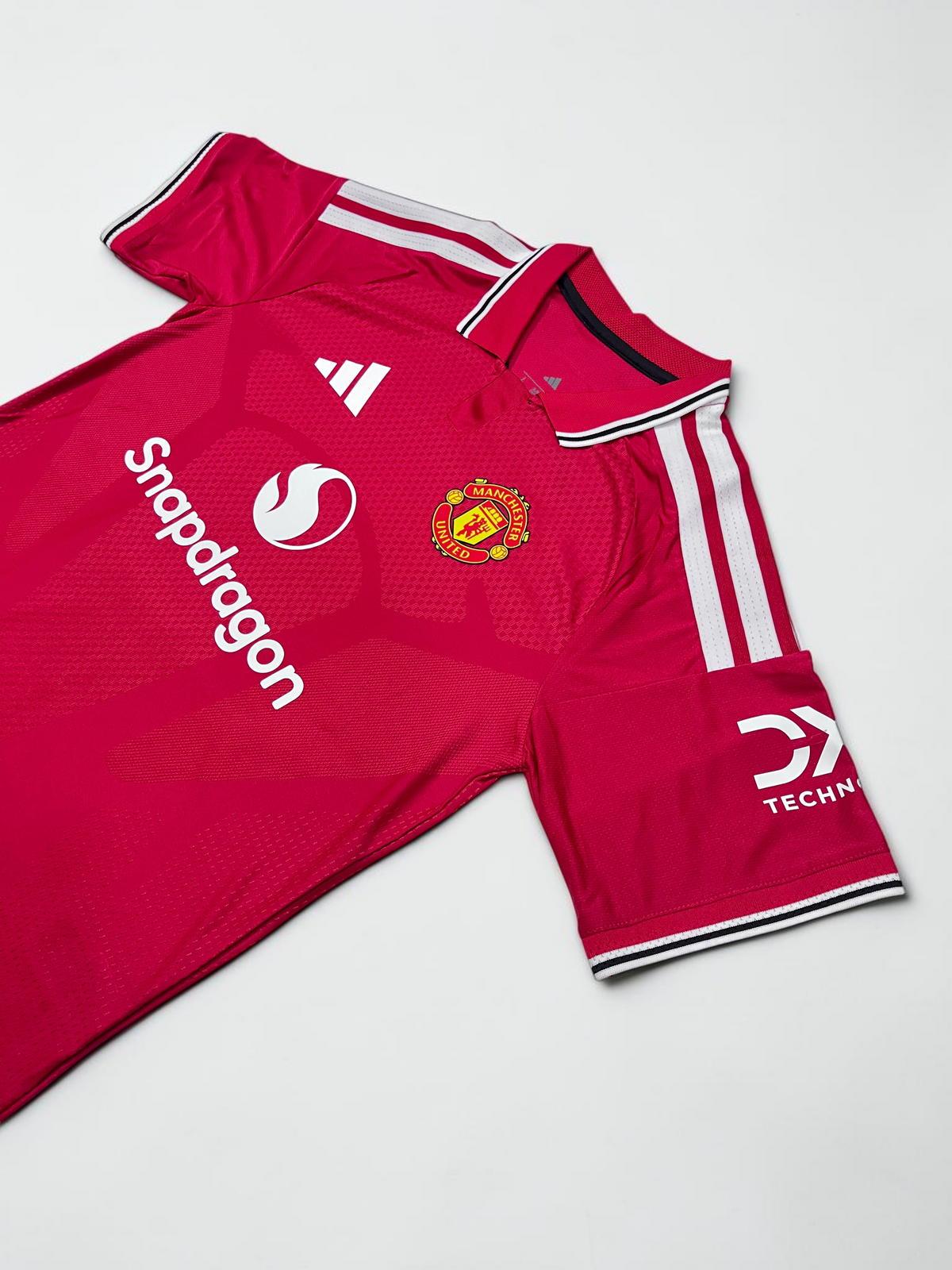 Manchester United 26/27 - Local