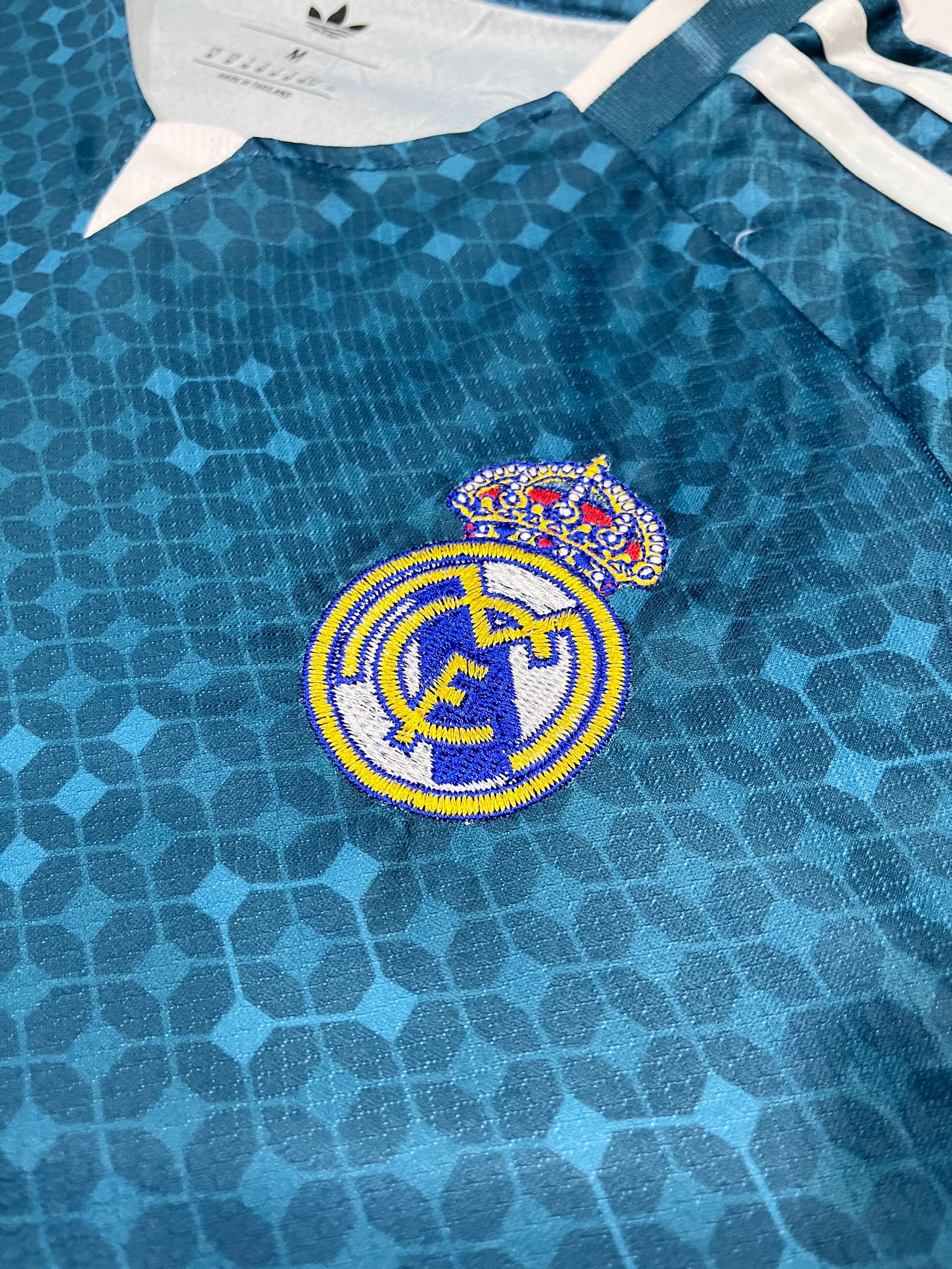 Real Madrid Visitante 26/27 Versión Fan