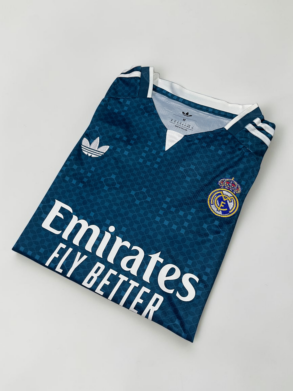 Real Madrid Visitante 26/27 Versión Fan