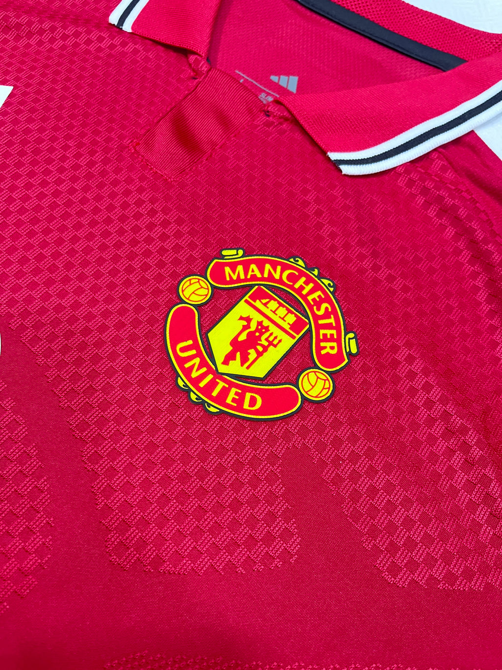 Manchester United 26/27 - Local
