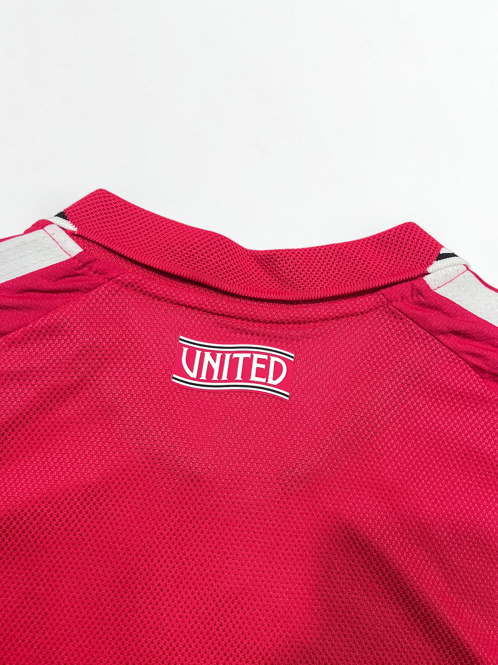 Manchester United 26/27 - Local