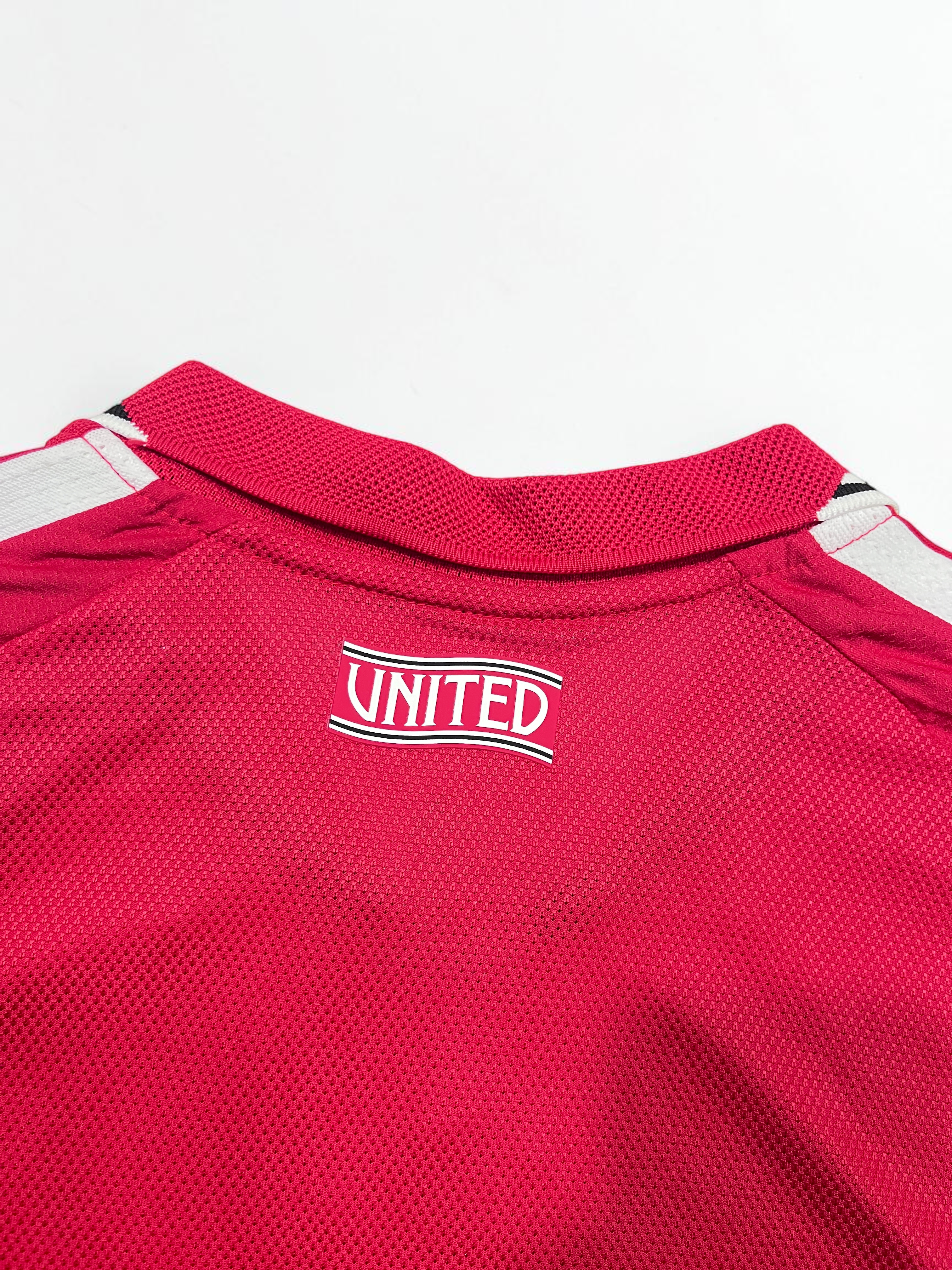 Manchester United 26/27 - Local